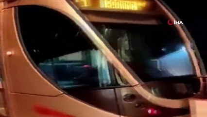 - İsrail'de Covid-19 tedbirlerine karşı çıkan Haredi Yahudileri otobüsü ateşe verdi