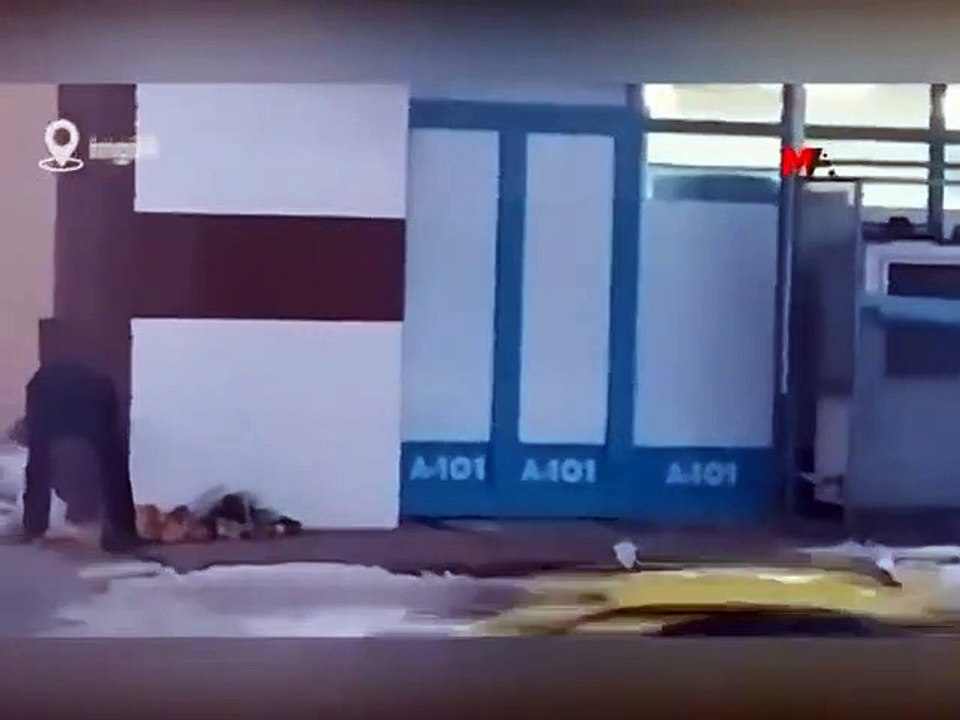 Yurttan yoksulluk manzaraları: -3 derecede sebze ve meyve artıklarını topladılar