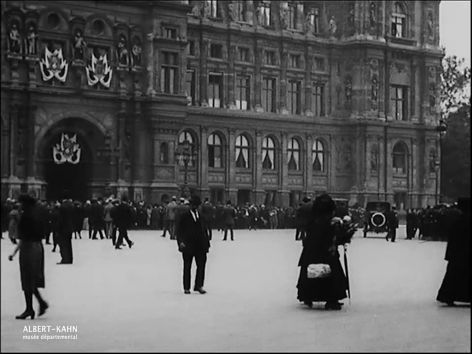 La visite officielle du prince Hiro Hito à Paris