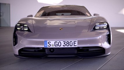 पोर्शे टायन मॉडल रेंज का विस्तार करता है