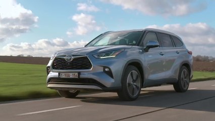 2021 Toyota Highlander Driving Video