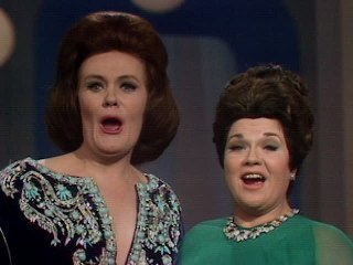 Joan Sutherland - Si Fino All'Ore Estreme (Live On The Ed Sullivan Show, March 8, 1970)