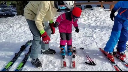 Prima lectie de schi - Antonyo si Maya