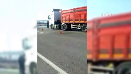 ERDOĞAN’IN ELAZIĞ’A GELİŞİNDE KAMYONLAR DURDURULDU, ŞOFÖR TEPKİ GÖSTERDİ