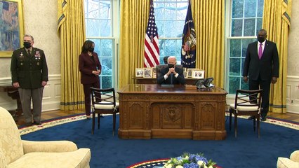 'Identidade de gênero não deve ser obstáculo ao serviço militar'