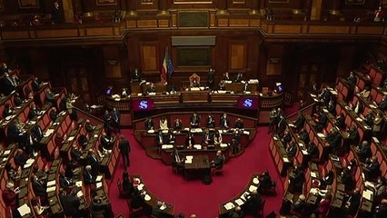 Premier italiano vai renunciar nesta terça