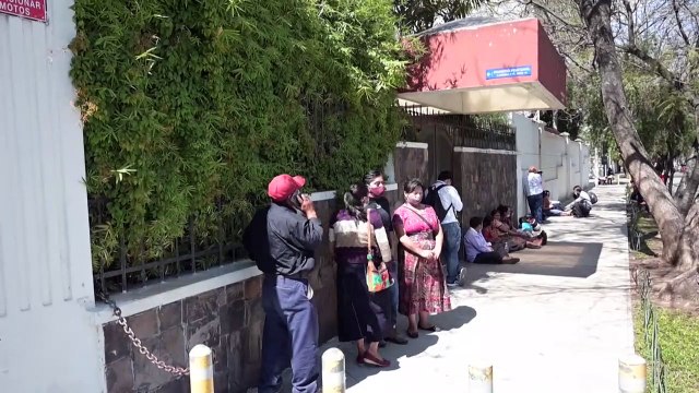 Guatemaltecos sospechan que sus familiares están entre los calcinados en México