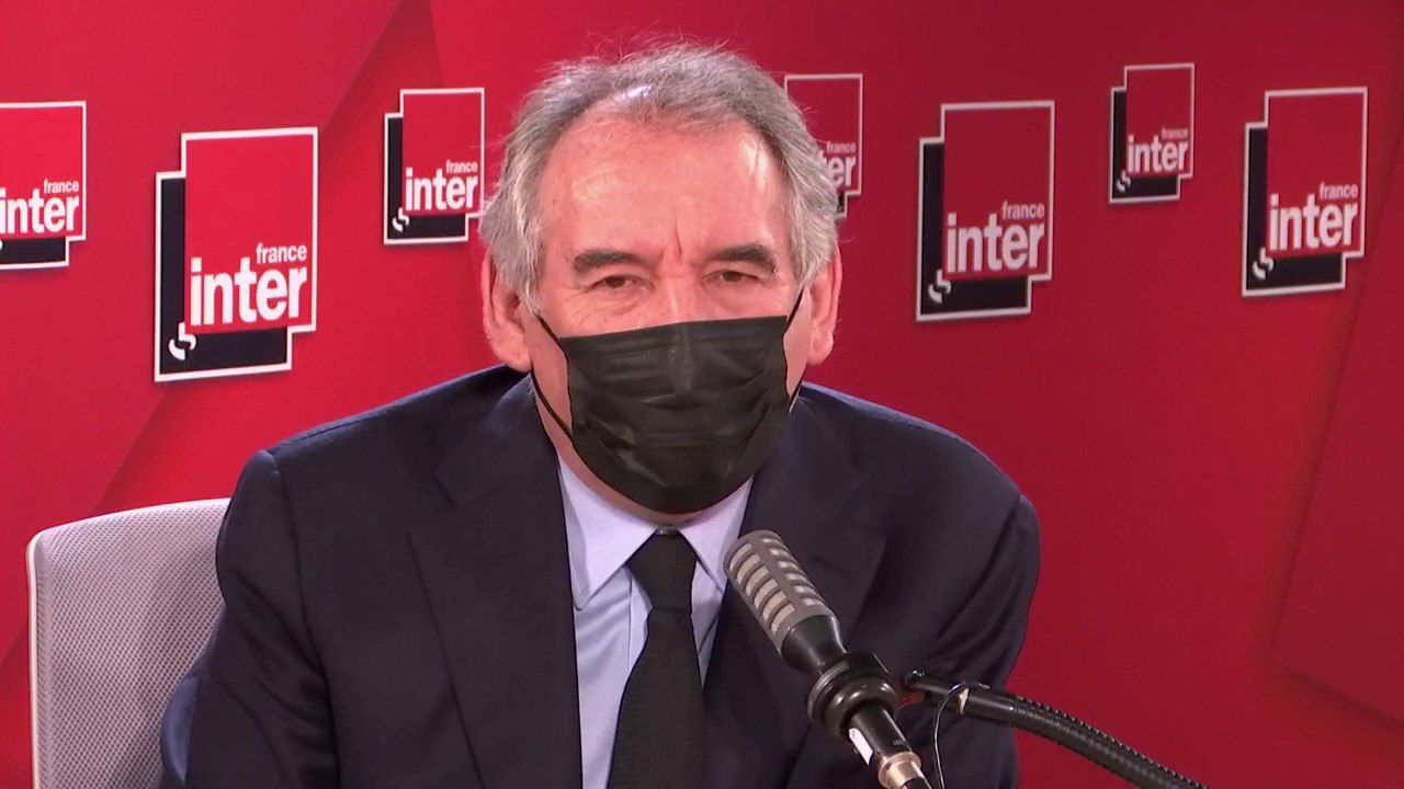 "Les plus brillants de nos chercheurs sont aspirés par le système américain. Ce déclassement là est inacceptable" (François Bayrou)