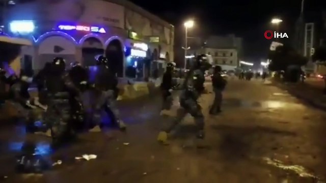 - Lübnan'da sokağa çıkma yasağı protestosu: 41 yaralı- Göstericilerle polis çatıştı