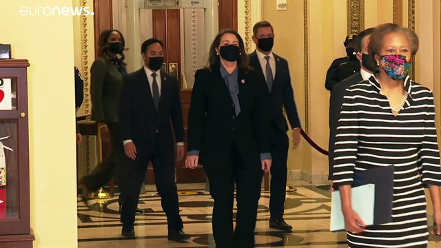 Резолюцию об импичменте Трампа передали в Сенат