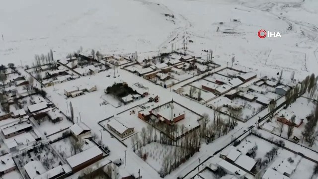 Simetrik yapılarla kış, kuş bakışı başka güzel
