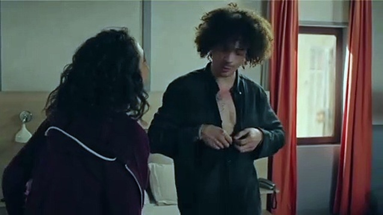 Plus belle la vie : Baptiste et Emma prennent une chambre au Céleste