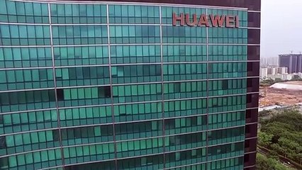 Huawei iddiaları reddetti: Telefon markalarını satmayacak