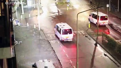 Ολλανδία: Νύχτα ταραχών και συλλήψεων
