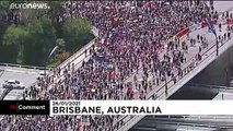 Des milliers d'Australiens dénoncent la 