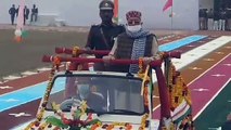 वित्त मंत्री सुरेश कुमार खन्ना ने शाहजहांपुर में गणतंत्र दिवस परेड की ली सलामी