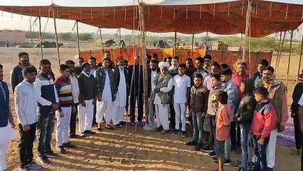 धरना स्थल पर भी गण का तंत्र मजबूत, राष्ट्रगान व ध्वजारोहण