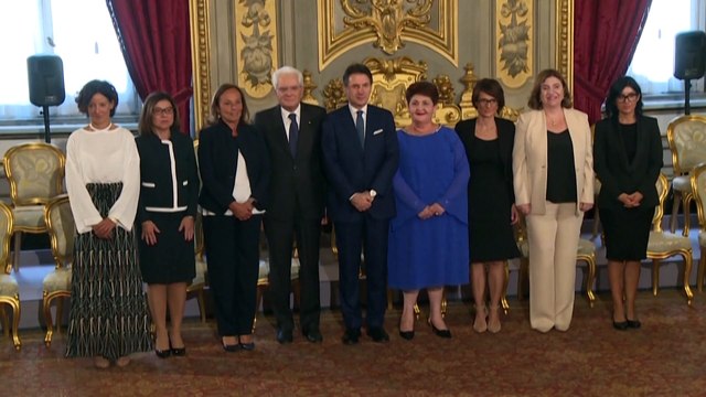 Премьер Италии Джузеппе Конте официально передал прошение об отставке президенту страны