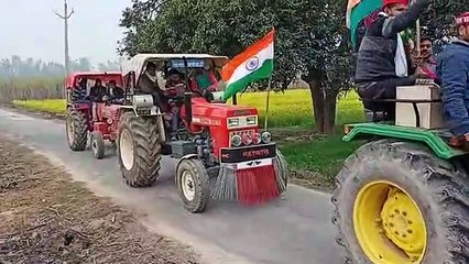 समाजवादी छात्र सभा के निवर्तमान जिला महासचिव प्रवीन यादव ने कार्यकर्ताओ के साथ निकली ट्रेक्टर रैली