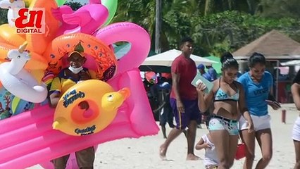 Boca Chica agua, sol, arena, y desafío a la covid