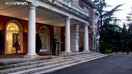 Juegos de sillas en el Gobierno español: Sánchez presenta a sus nuevos ministros