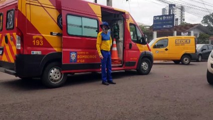 Motociclista fica ferido em colisão na Rua Visconde do Rio Branco