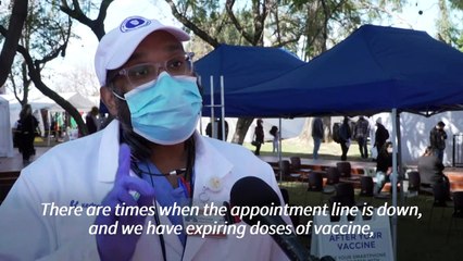 ‘Vaccine chasers’ stake out Los Angeles hospitals, hoping for shot