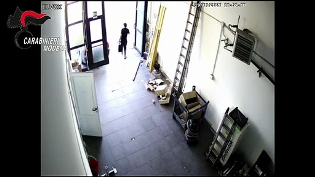 Modena - Furti ai bancomat, presa banda di nomadi (26.01.21)