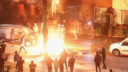 네덜란드 사흘째 약탈·폭력 소요 사태...수백 명 체포돼 / YTN