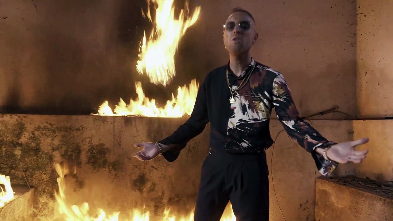 Genny Passaretti - Si 'nfame e cattiva.  Ideato e Diretto da Enzo De Vito