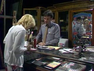 Tales Of The Unexpected 5x17   whos got the lady