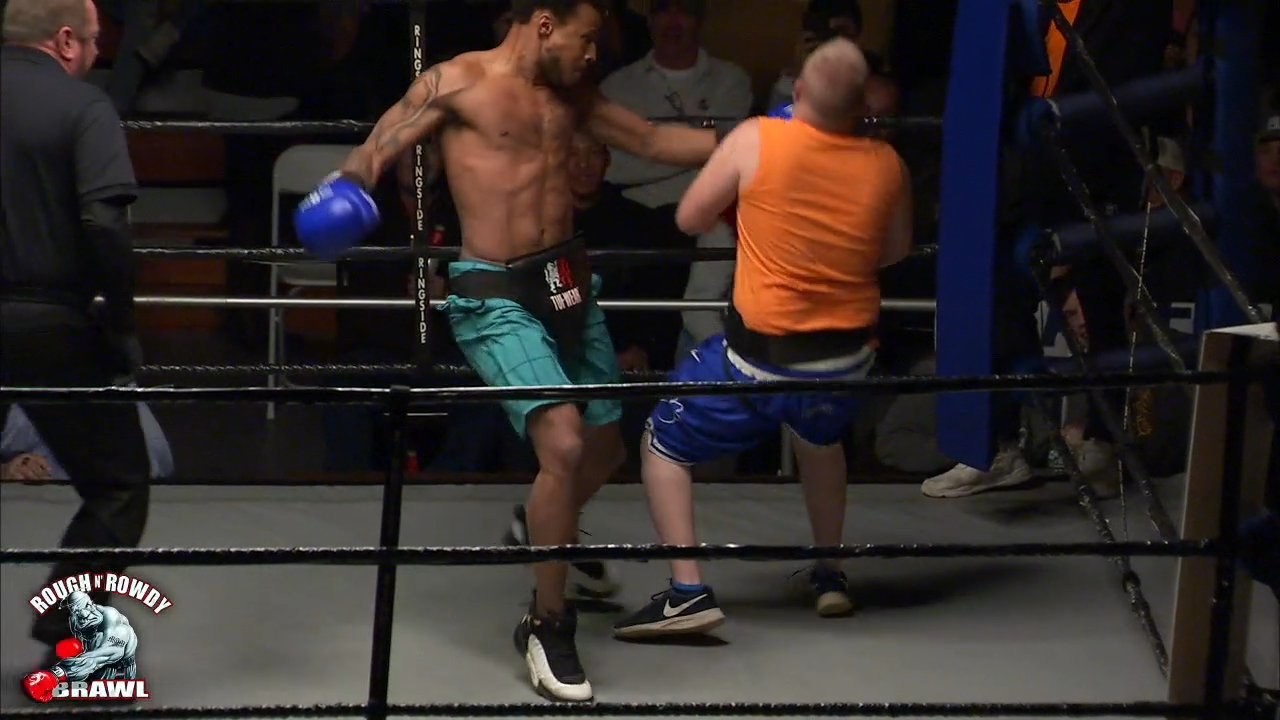 Man Becomes Legend In The Ring After Inventing New Boxing Technique – RNR 1