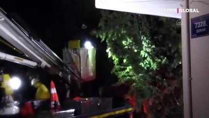 İzmir'i sağanak ve fırtına vurdu