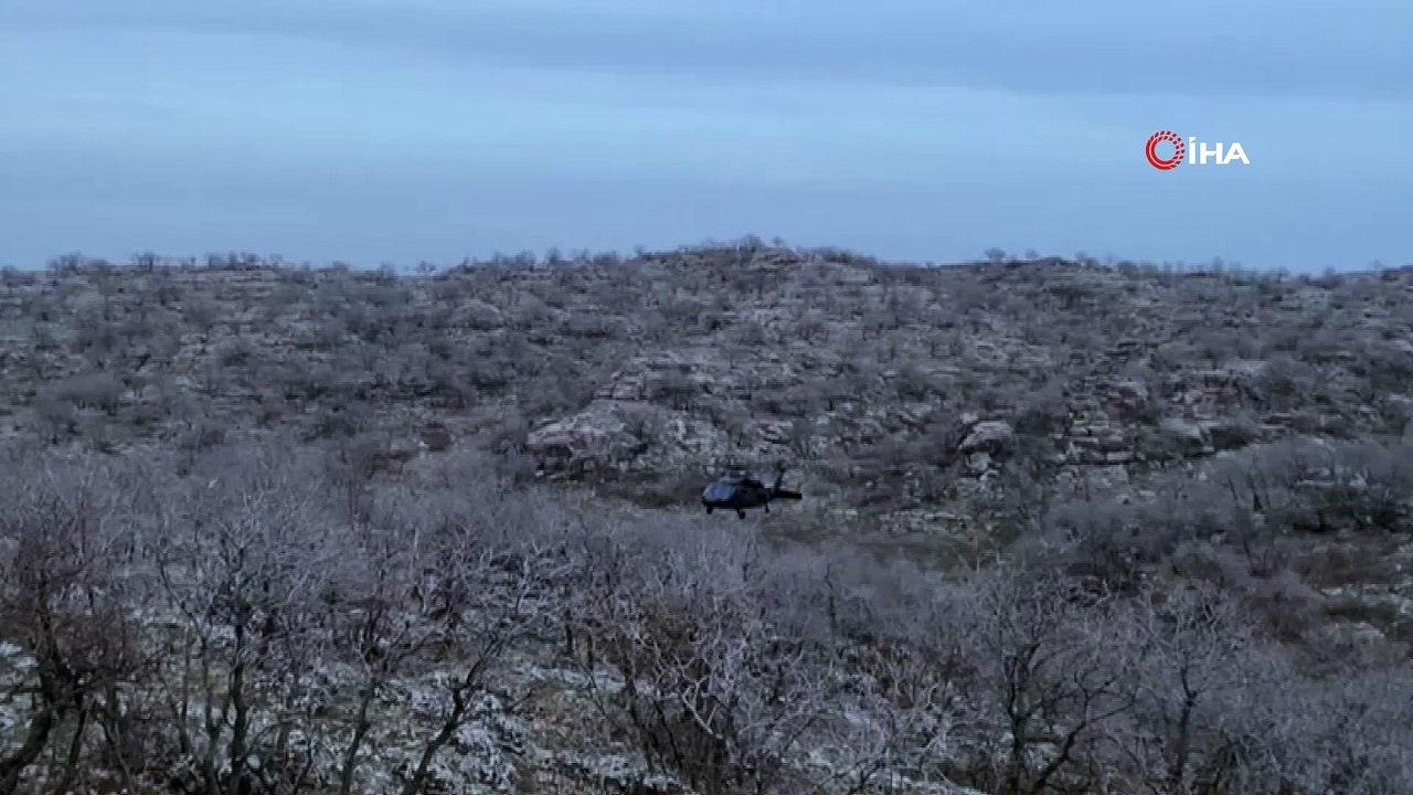 İçişleri Bakanlığı:'Mardin kırsalında gerçekleştirilen EREN-5 Şehit Jandarma Kıdemli Yüzbaşı Hasan Gök operasyonunda, terör örgütüne ait 53 adet sığınak ve 62 adet depo tespit edilerek kullanılamaz hale getirilmiştir'