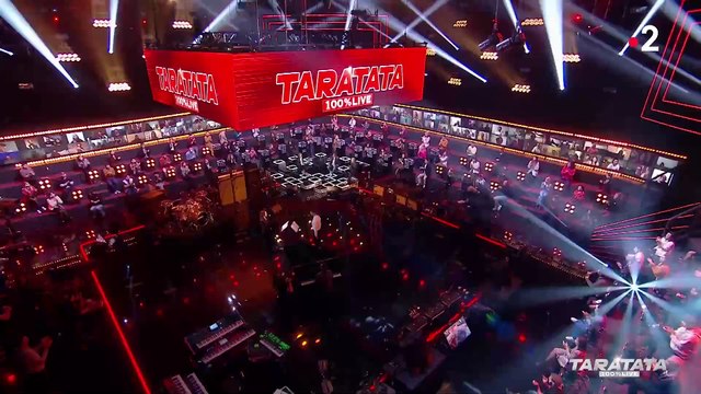 Kendji Girac et Camille Lellouche chantent L'hymne à l'amour en duo dans Taratata