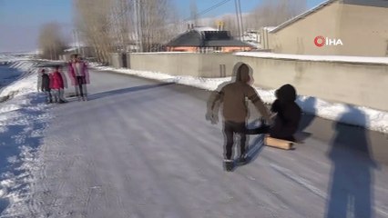 Kar yağışı en çok onları sevindiriyor