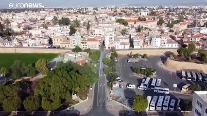 Κύπρος: Ανοίγουν ξανά από 1/2 κομμωτήρια, από 8/2 λιανεμπόριο, δημοτικά και η γ' λυκείου