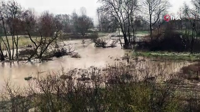 Kocabaş Çayı taştı tarlalar su altında kaldı