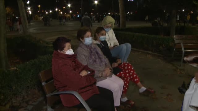Los terremotos de Granada provocan que centenares de familias pasen la noche al raso