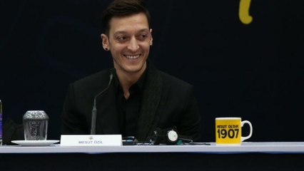 Mesut Özil resmen Fenerbahçe’de