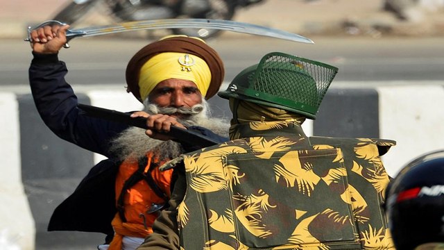 Delhi Cop reaction who was injured in violence on R-day