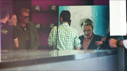 Johnny Hallyday - présentation de son portrait la galerie Ana M Design sur Melrose à Los Angeles. 2010