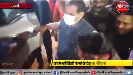 VIDEO: TI ने वीडी शर्मा के छुए पैर