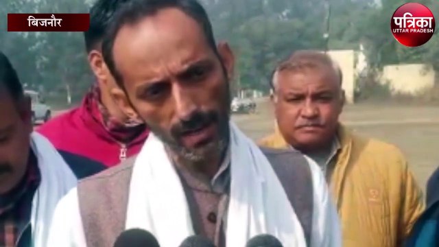 महापंचायत की तैयारी में जुटे भारतीय किसान यूनियन के कार्यकर्ता