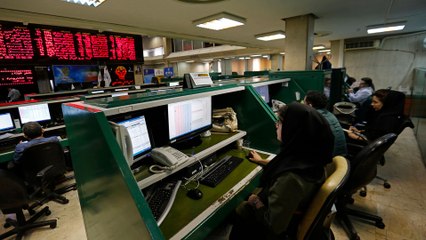 هبوط في أسعار الأسهم الإيرانية واحتجاجات للمستثمرين الجدد