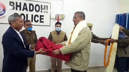 सेवानिवृत्त 9 पुलिसकर्मियों को एसपी ने सम्मानित कर दी विदाई
