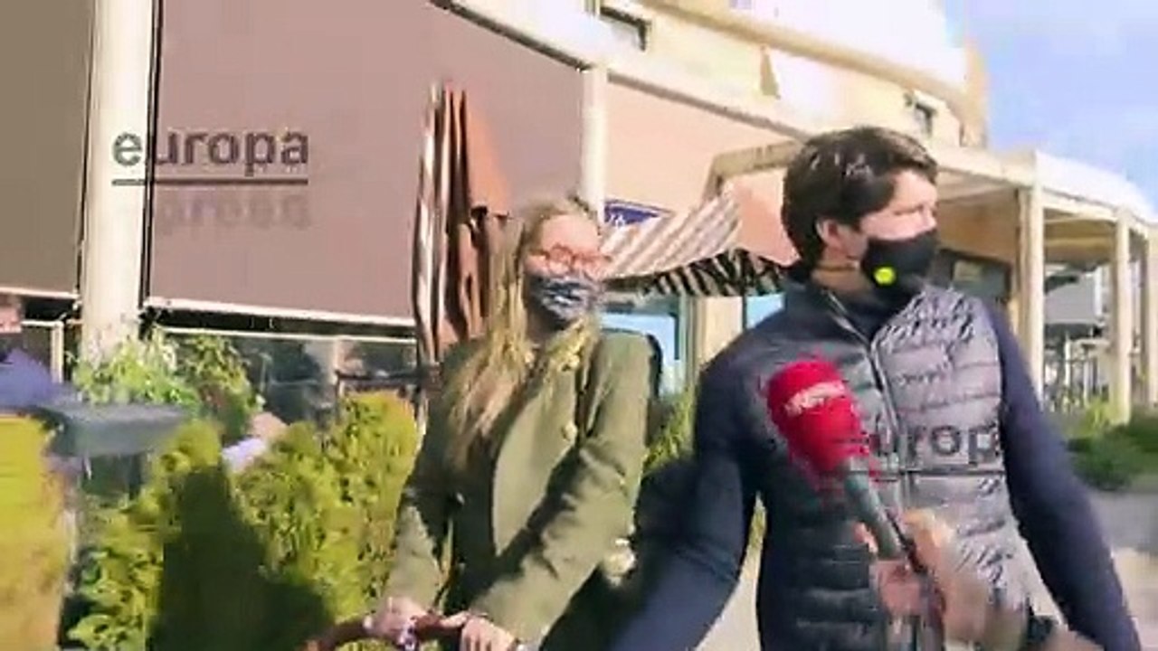 María Pombo y Pablo Castellano y su breve paseo con su hijo Martín