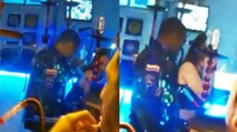 Con uniforme y sin tapabocas: policía fue 'pillado' en plena parranda en Medellín