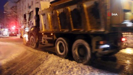 Kar kalınlığı 14 santimetreye ulaştı