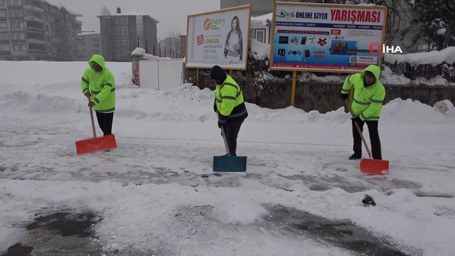 Muş’ta 24 köy yolu ulaşıma kapandı